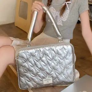 실버 노트북파우치 패딩 싱글 빅사이즈 케이스 노트북가방 리본