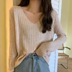 루즈핏 여성 세로 골지 티 브이넥 니트 티셔츠 캐주얼 간절기 긴팔티 5칼라 긴팔 니트티
