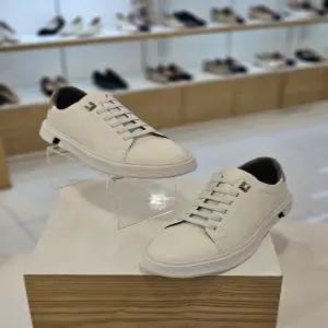 [미소페][미소페] by 미소페 남성 캐주얼 경량 스니커즈 122430202 (P003476610)