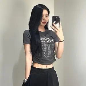 크롭 박스핏 셔링 반팔 티 티셔츠 Disgust Y2K 여성 빈티지 레터링 숏 롱 프 (WFJF9Q4)