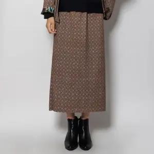 [디아스토리] 에어쿠션 A로고 포켓 스커트 (AHFPSK15) 브라운