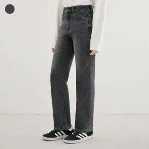 [롯데백화점]게스 여성 그레이 스트레이트 YP3D9140