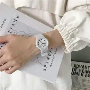 [골드스마일]무소음 무음 데일리 시계 수능 클래식 시험 시험용 손