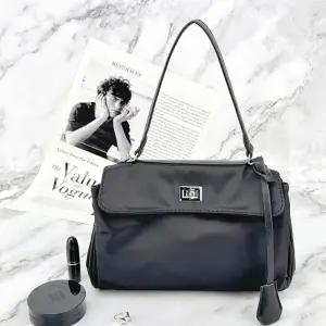 어반백 캐주얼크로스백 출근룩 가방 캐주얼 토트 크로스백URB_M553