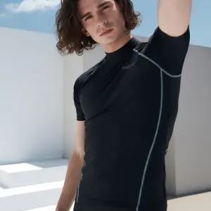 제테스 남성 슬림핏 반팔 래쉬가드 M_3A971