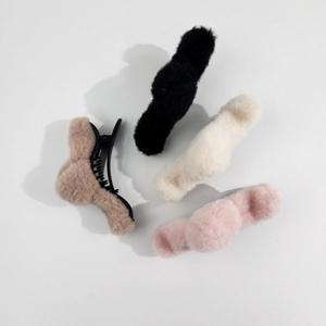[기타]13cm 페이크퍼 헤어집게핀 털 클립 헤어핀 올림머리 여성 헤어집게 1540