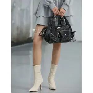 [갤러리아] ER3OAB01