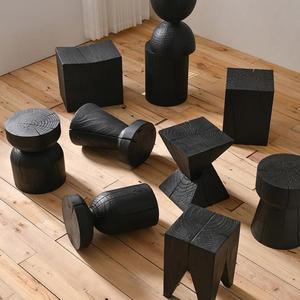 블랙 우드 협탁 탄화 카페 낮은 스툴 촬영 원목