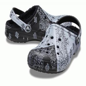 크록스 바야 라인드 클로그 반다나 키즈 아동 털샌들 207654-066