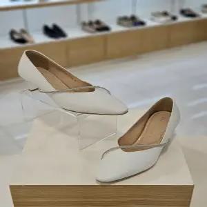 [미소페][미소페] by미소페 여성 줄보석 펌프스(5cm) 112431005 (P003486828)