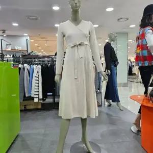 시슬리/애플아울렛/랩 플리츠 니트 롱 원피스 SAKO04411