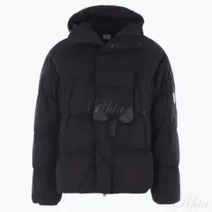 CP컴퍼니 25FW 에코 크롬 E 믹스드 미디엄 자켓 19CMOW013A 006369M 999