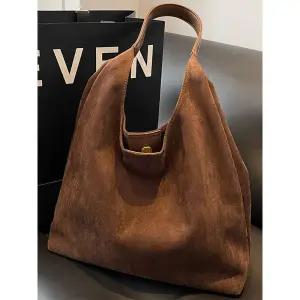 스웨이드 가방 숄더백 호보백 캐주얼 보부상 여성 가죽 데일리백 갈색