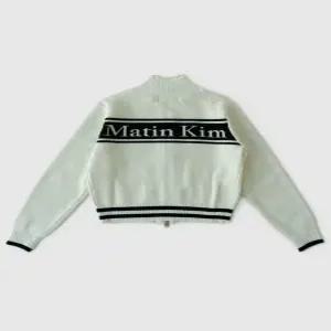 마뗑킴 스펠 포인트 스트라이프 가디건 아이보리 화이트