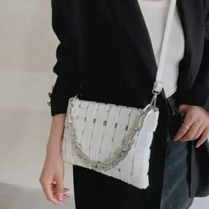 G126232 고급 격자짜임 클러치백 숄더백