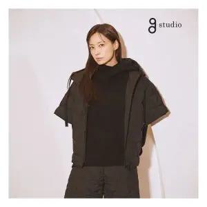 지스튜디오 25FW 지 위켄드 헝가리 구스다운 케이프