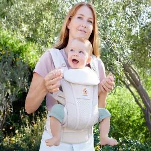 [에르고베이비 공식] 옴니360쿨에어 아기띠 펄그레이+침받이