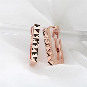 [오노마] ONM 14K 금침 프리다 로즈골드 사각 컷팅 원터치링 귀걸이