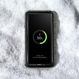 아이폰15 핸드폰 스마트폰 열선 방수 충전 케이스 자석케이스 방한 배달대행 충전 거치대