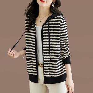 EAMT 여자잠바 집업 야구 항공 코트 스트라이프 톱 S/S 니트카디건 스몰카라 YONG1 후드 루즈핏 지퍼