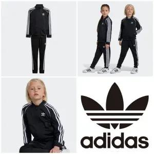 [아디다스키즈] IX7624 SST TRACKSUIT 신상 세트 유치원 선물 110/120/130 HCK
