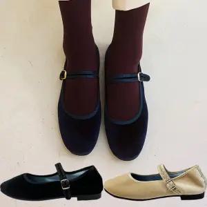 [마리오탈라리코]벨벳 클래식 메리제인 플랫펌프스 2cm굽 여성정장구두