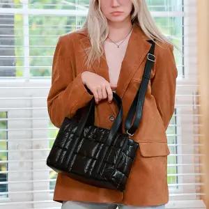 패딩 퀼팅 스퀘어 토트 크로스백 블랙 경량 방수 데일리백