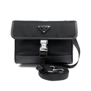 25SS 프라다 여성 리나일론 사피아노 레더 스마트폰 케이스 크로스백 블랙 2ZH108 2DMH F0002