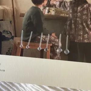 [다잇템]여자 학생용 투명 실리콘 초미니 저자극 귀걸이