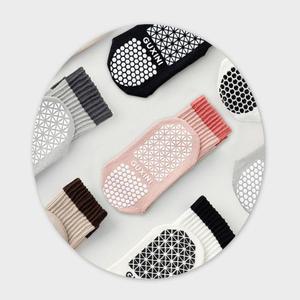 [BZJL1YQD_4B]여성 3컬러 필라테스 요가 홈트 논슬립양말