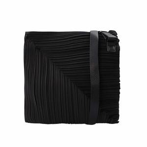 플리츠플리즈 이세이미야케 스퀘어 크로스백 PP49AG531 15
