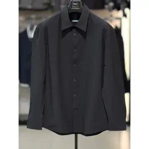 [바쏘옴므]블랙 세미오버핏 스트레치 스판 캐주얼 셔츠 WSZ5TT72A BK