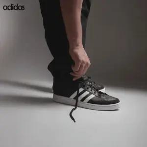 아디다스 그랜드 코트 SE 빈티지 레더 남자 스니커즈 운동화 FW6690