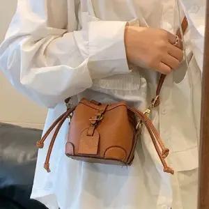 모던 투톤 배색 복조리백 스트랩 크로스백 미니백 여성토트백 미니백 미니토트백 손목가방