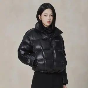 [네파](강남점)[정상가259,000] 핫템 여성 코코 글로시 숏 푸퍼 다운자켓 7K82065