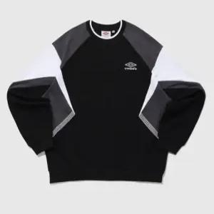 엄브로 풋볼무드 맨투맨 레드 BB UP421CFSO5 BLK0 RED0