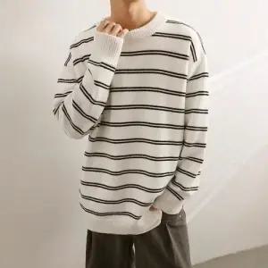 남자라운드넥니트 스트라이프 스웨터 가을 겨울 트렌드 풀오버 도톰 카디건 힛템