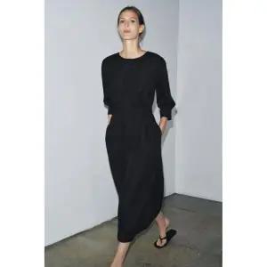 [정품] 자라 원피스 미니 미디원피스 데일리 ZARA 플리츠 미디 ZW 컬렉션 - 블랙