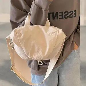 여성용 세련된 경량 스트랩 미니 크로스백