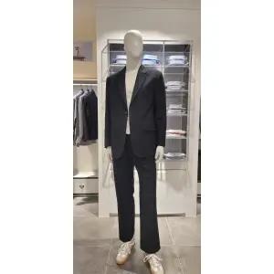 [롯데백화점]맨잇슈트 맨잇슈트 젠 세미 오버핏 데일리 블랙셋업 정장 ZNHA10-181BKIS 일산점