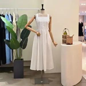 [대구백화점] [4CUS]심플 스퀘어넥 민소매 원피스(FM4E9OP5874)