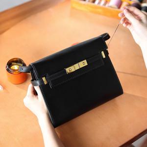 소가죽 DIY 키트 - 스퀘어락 숄더 크로스백