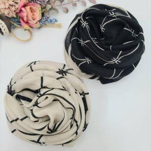 [애슬릿] 국내생산 물결 여성 가을 반다나 미니스카프