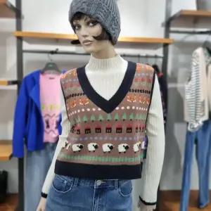 베네통/애플아울렛/애니멀 자카드 브이넥 니트 베스트/BAKVA2461