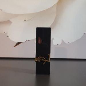 입생로랑 New 잉크 바이닐 틴트 620 피치 서브버젼