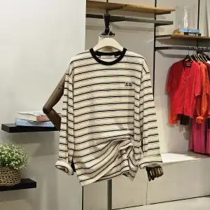 [대구백화점] [반에이크]버터티코 단가라 티셔츠(VB4YTSQ304Z)