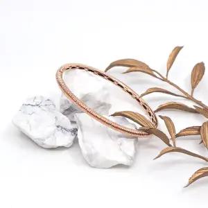 [오팔하우스] 14k 언밸런스 파이프 뱅글 팔찌 OPGDB369