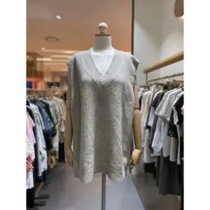 [러브앤쇼](천안아산점)소프트브이넥니트베스트 GCFJGKV03