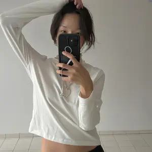 [메이비베이비] Lacey Tee (3colors)