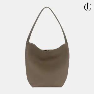 엘케이트 여자 버킷백 소가죽 숄더백 이너백포함 보부상 가방 LON059